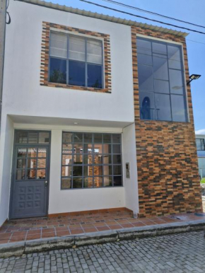 Casa del gato Guamo